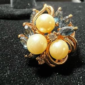 Costume jewelry ring